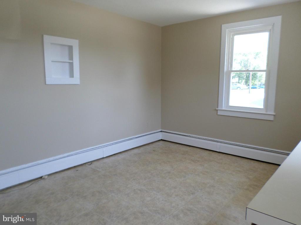 221 Hook Road Westminster, MD 21157 - Photo 4 of 18 Kitchen