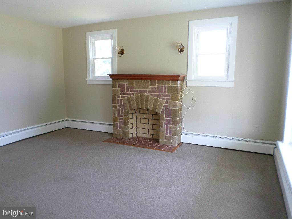 221 Hook Road Westminster, MD 21157 - Photo 8 of 18 Living Room