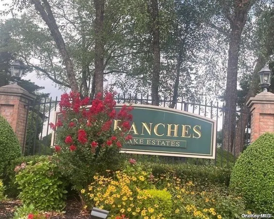 $640,000 | 401 Constance Lane, Port Jefferson Station, NY 11776