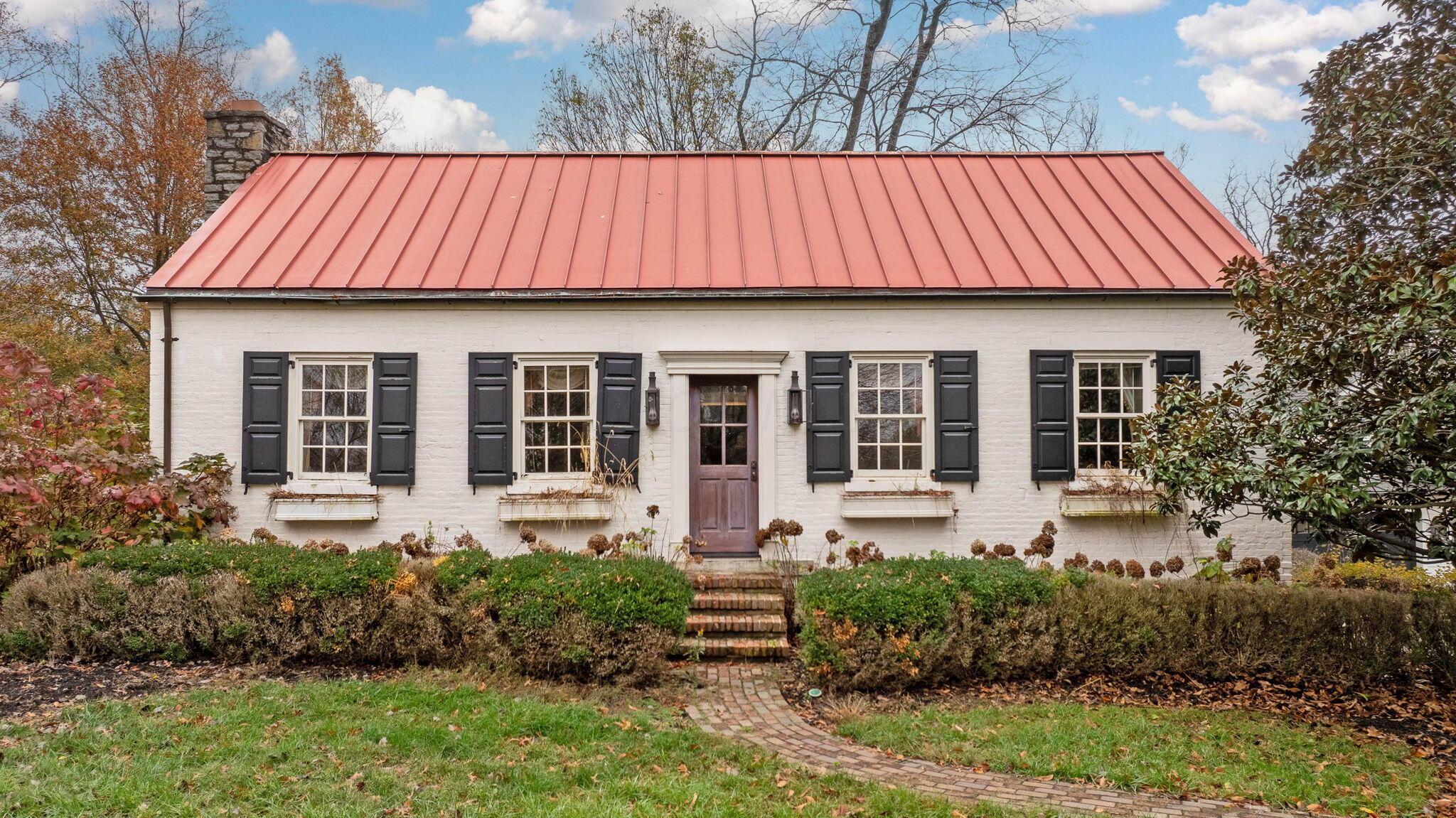 7805 Brill Road Cincinnati, OH 45243 - Photo 41 of 139 41-web-or-mls-7805BrillRoadGuestHouse_Ho