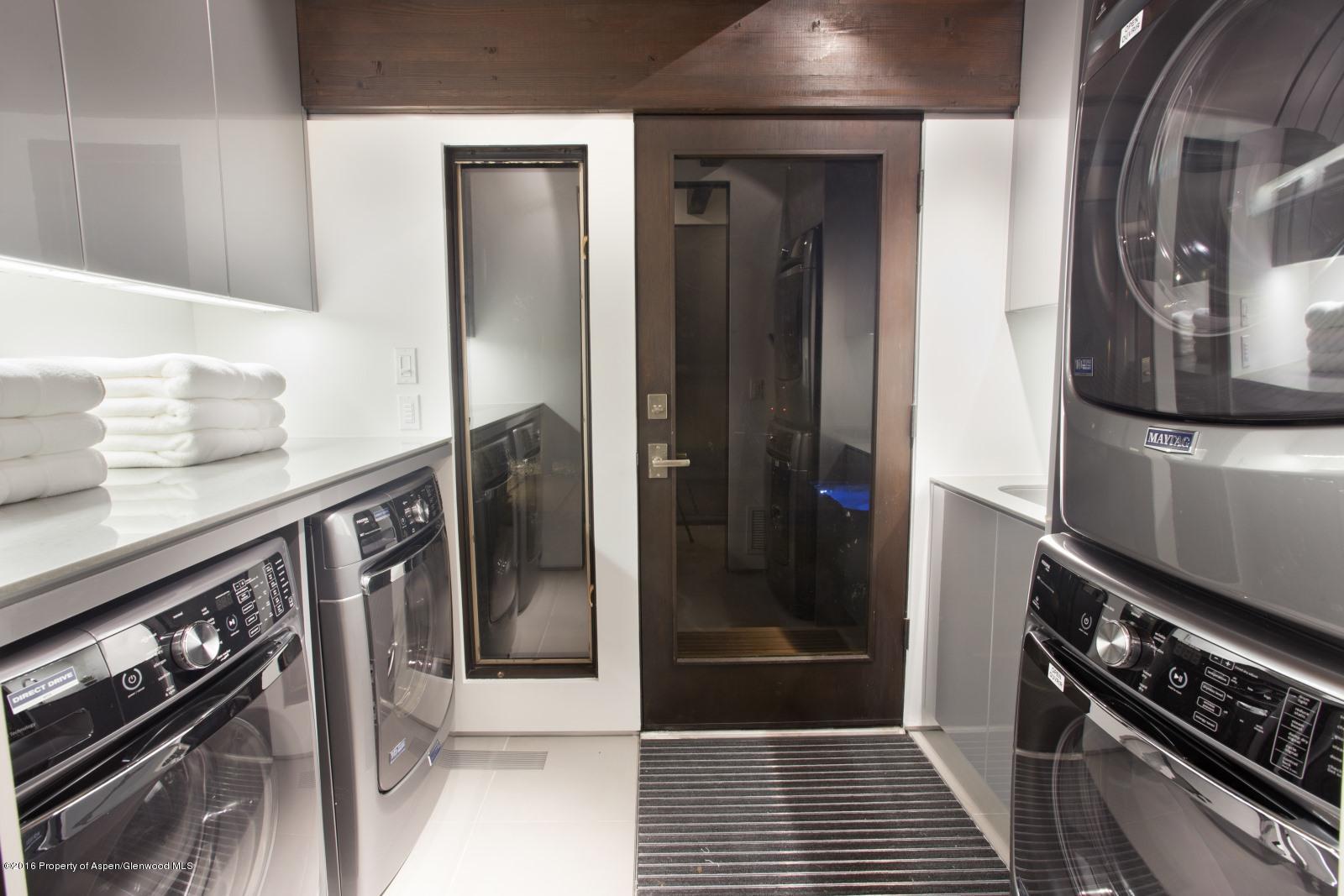 2116 McLain Flats Road Aspen, CO 81612 - Photo 34 of 42 Laundry