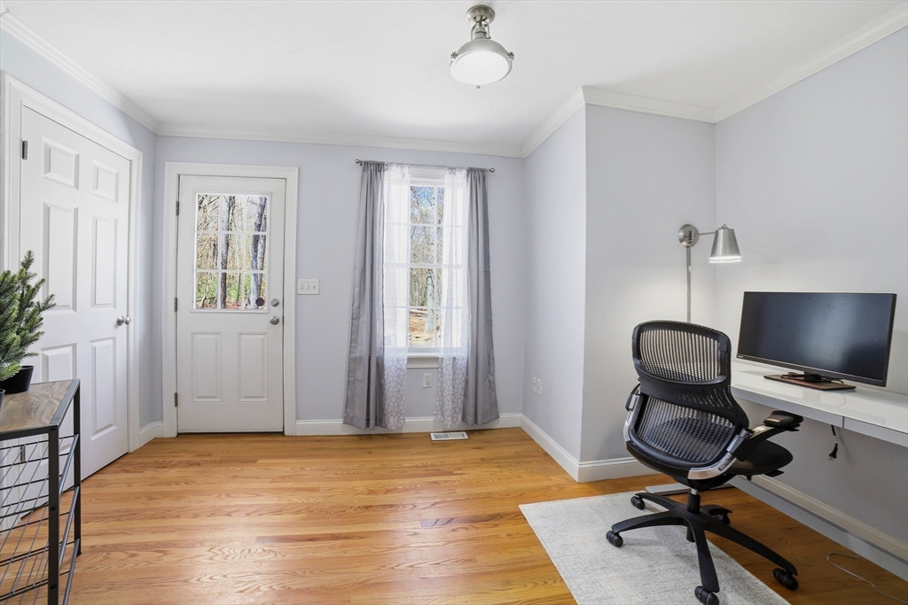 8 Alstead Path Millbury, MA 01527 - Photo 15 of 40