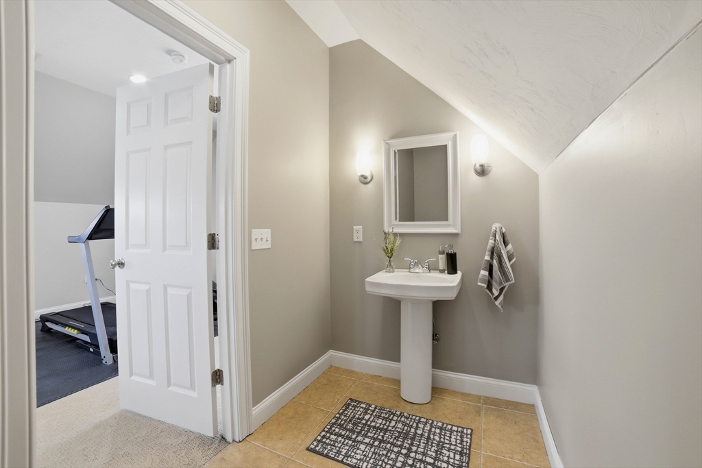 8 Alstead Path Millbury, MA 01527 - Photo 29 of 40
