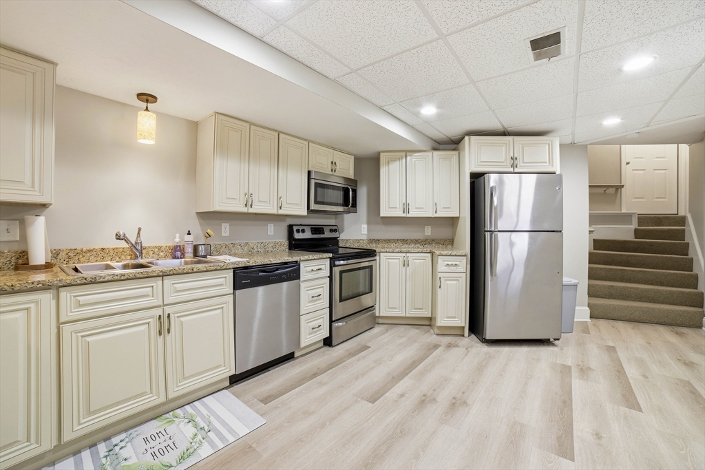 8 Alstead Path Millbury, MA 01527 - Photo 35 of 40