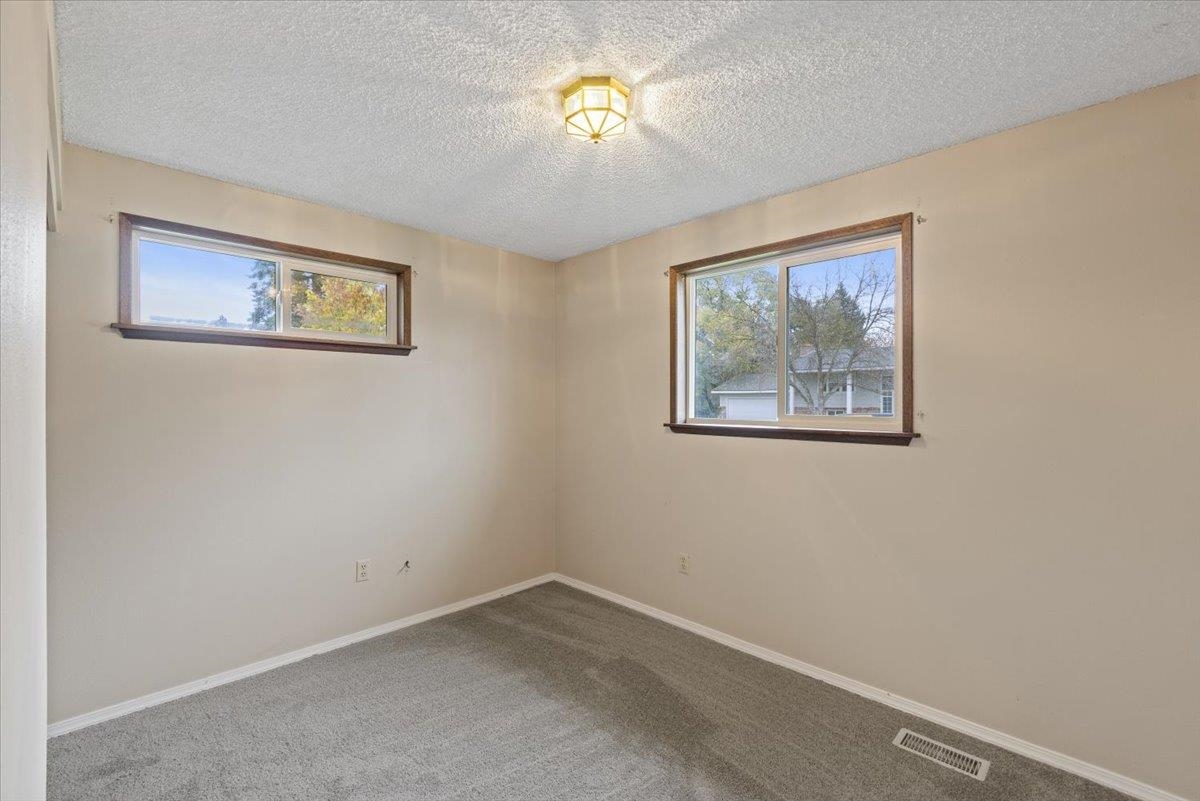 2814 South Bates Road Spokane Valley, WA 99206 - Photo 10 of 20 Gallery Image 10
