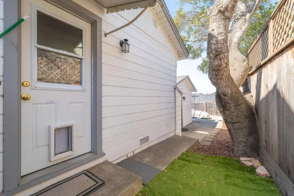 $895,000 | 1 Serrano Way, Del Rey Oaks, CA 93940