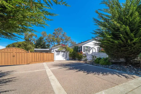 $895,000 | 1 Serrano Way, Del Rey Oaks, CA 93940