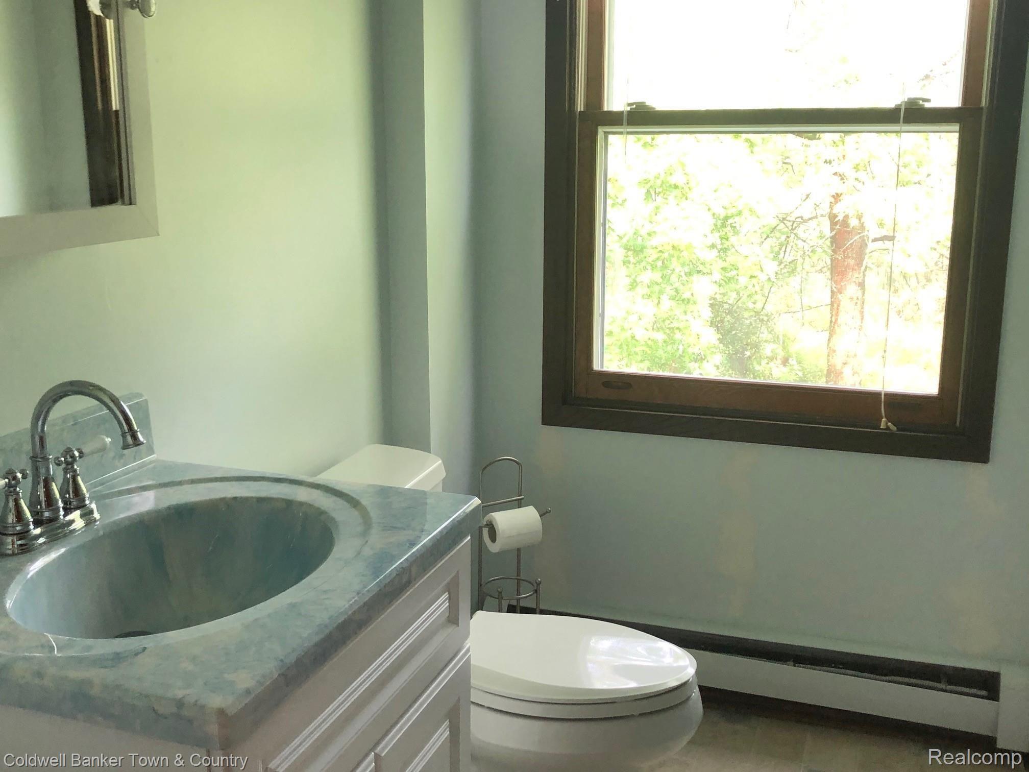 1925 Chilson Road Howell, MI 48843 - Photo 17 of 40 chilson bathroom.jpg