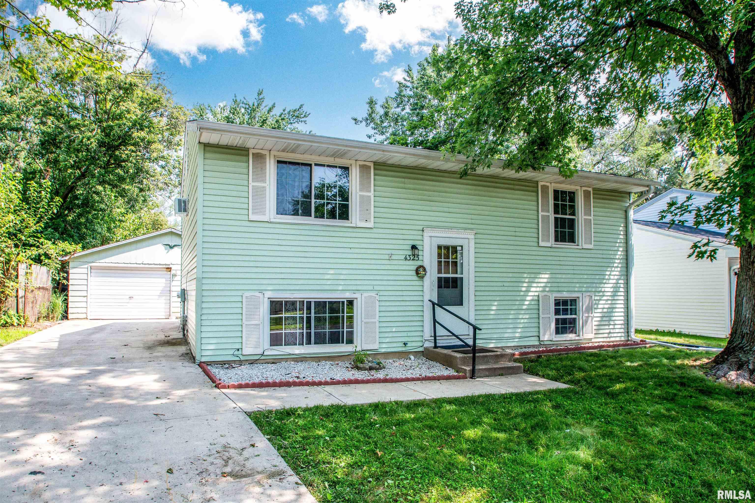4325 West Castleton Road Peoria, IL 61615 - Photo 2 of 29 Gallery Image 2