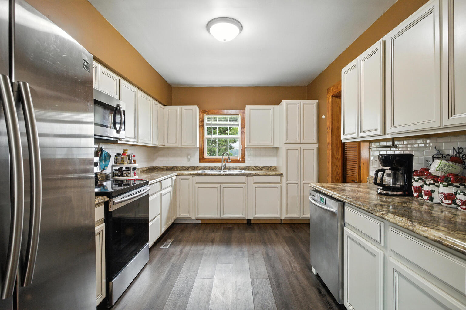 884 East 1200N Road Melvin, IL 60952 - Photo 12 of 42