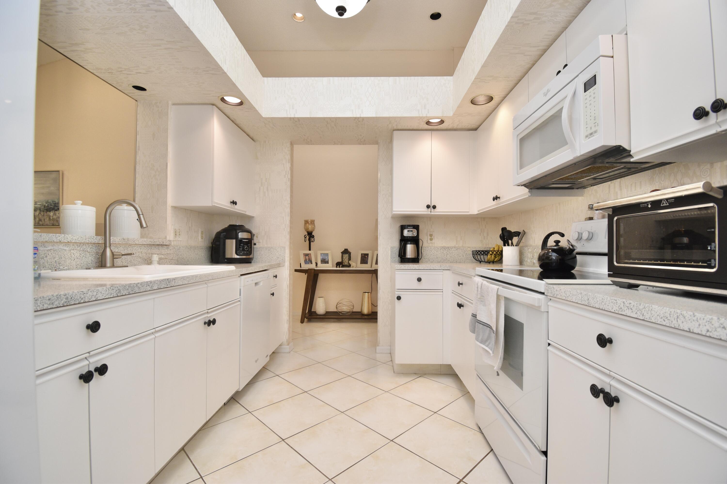 11177 Rios Road Boca Raton, FL 33498 - Photo 12 of 33 IMG_0700