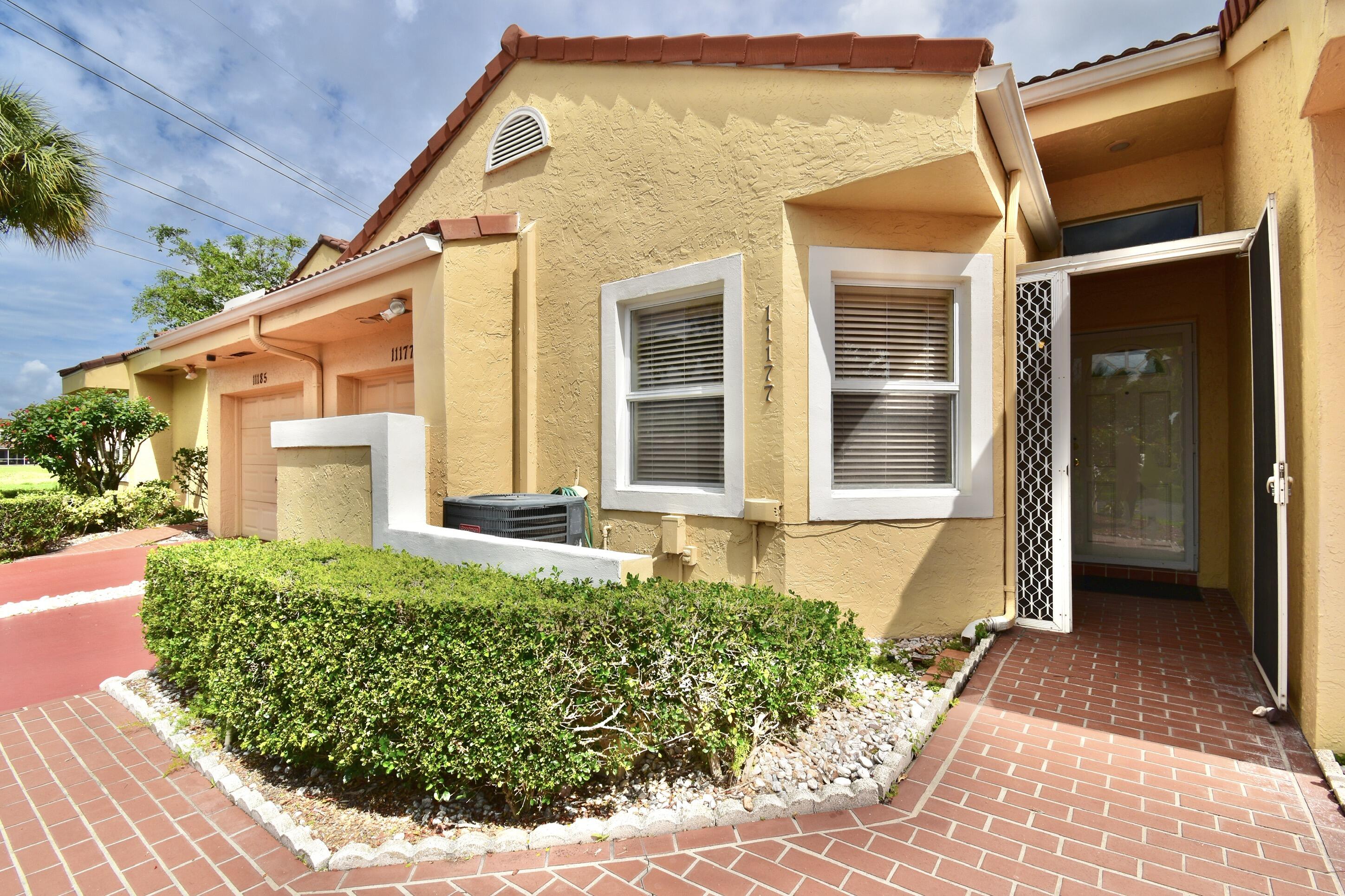 11177 Rios Road Boca Raton, FL 33498 - Photo 3 of 33 IMG_0699