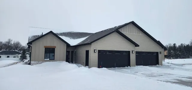 $439,900 | 117 Altavista Drive, Detroit Lakes, MN 56501