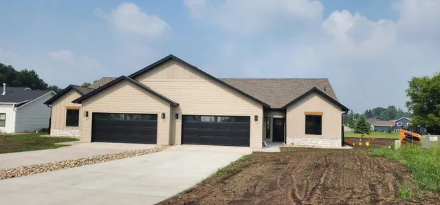$439,900 | 117 Altavista Drive, Detroit Lakes, MN 56501
