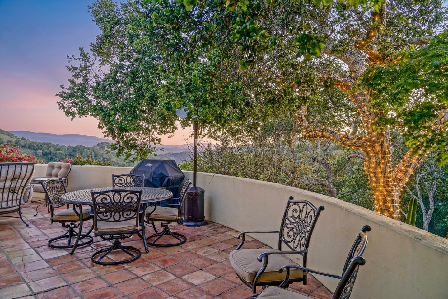 11430 Saddle Road Monterey, CA 93940 - Photo 5 of 39 Gallery Image 5