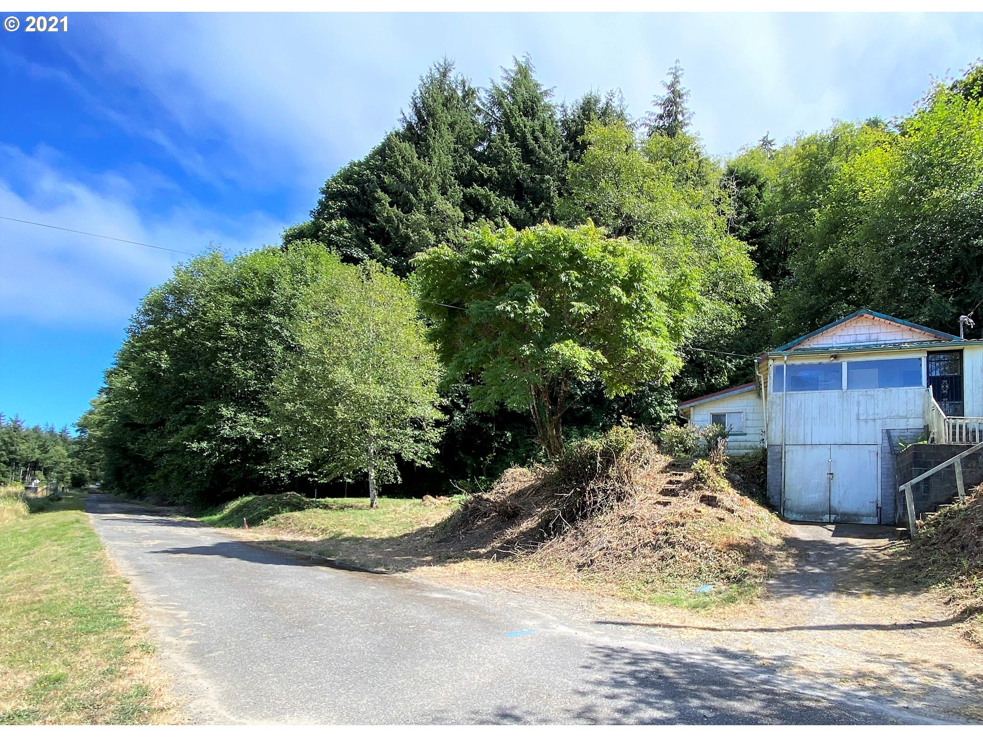 170 Elm Avenue Reedsport, OR 97467 - Photo 1 of 23