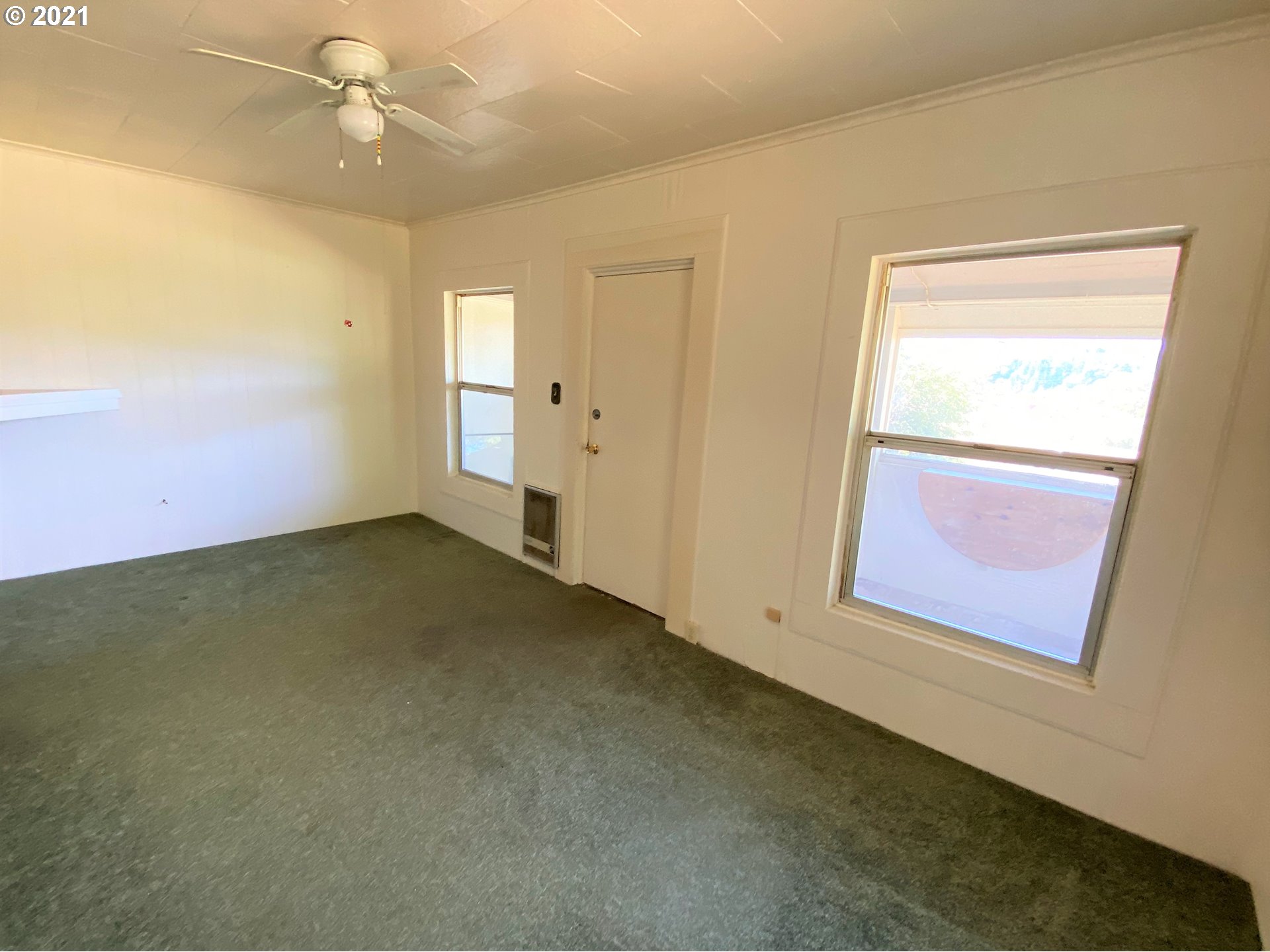 170 Elm Avenue Reedsport, OR 97467 - Photo 9 of 23