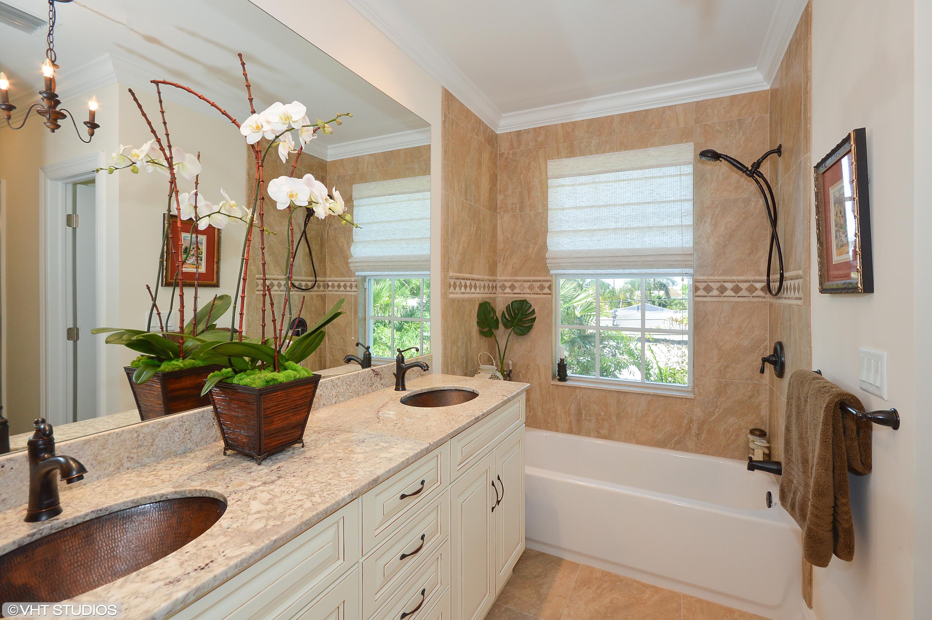 526 Sunset Road West Palm Beach, FL 33401 - Photo 13 of 22 526 Sunset Rd Master Bathroom