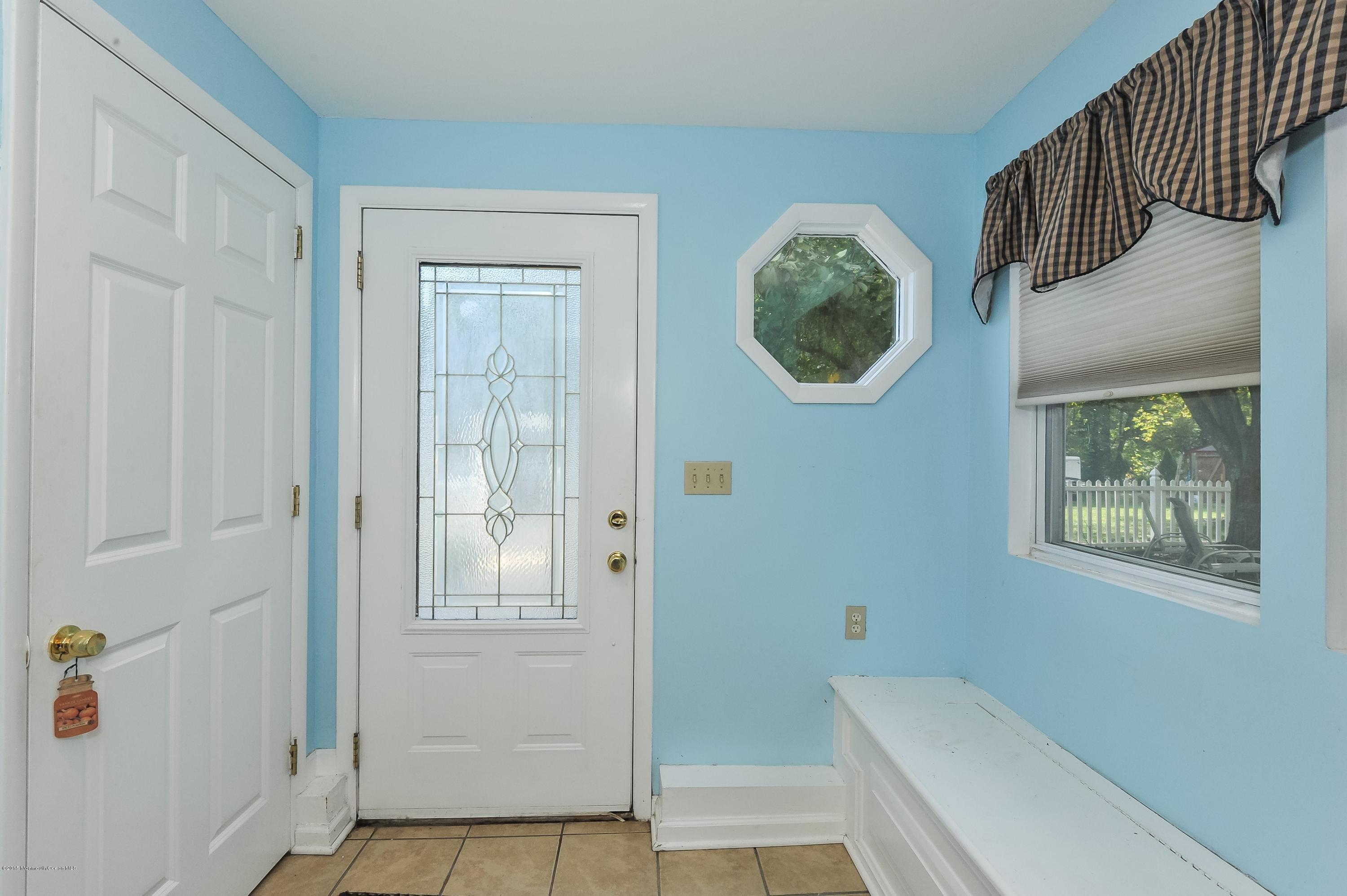 54 Brown Road Morganville, NJ 07751 - Photo 4 of 23 007_Foyer