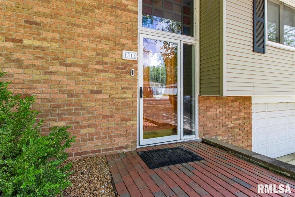 1518 Division Street Metamora, IL 61548 - Photo 2 of 12