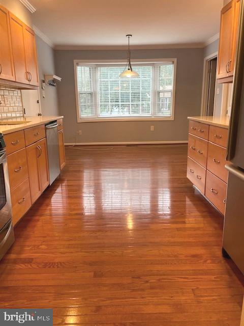 2400 Falling Creek Road Silver Spring, MD 20904 - Photo 17 of 27 Kitchen
