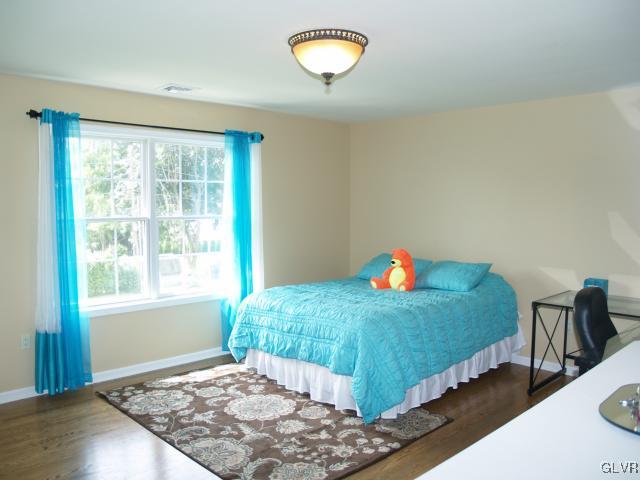 1009 Place Road Bethlehem, PA 18017 - Photo 28 of 32 Gallery Image 28