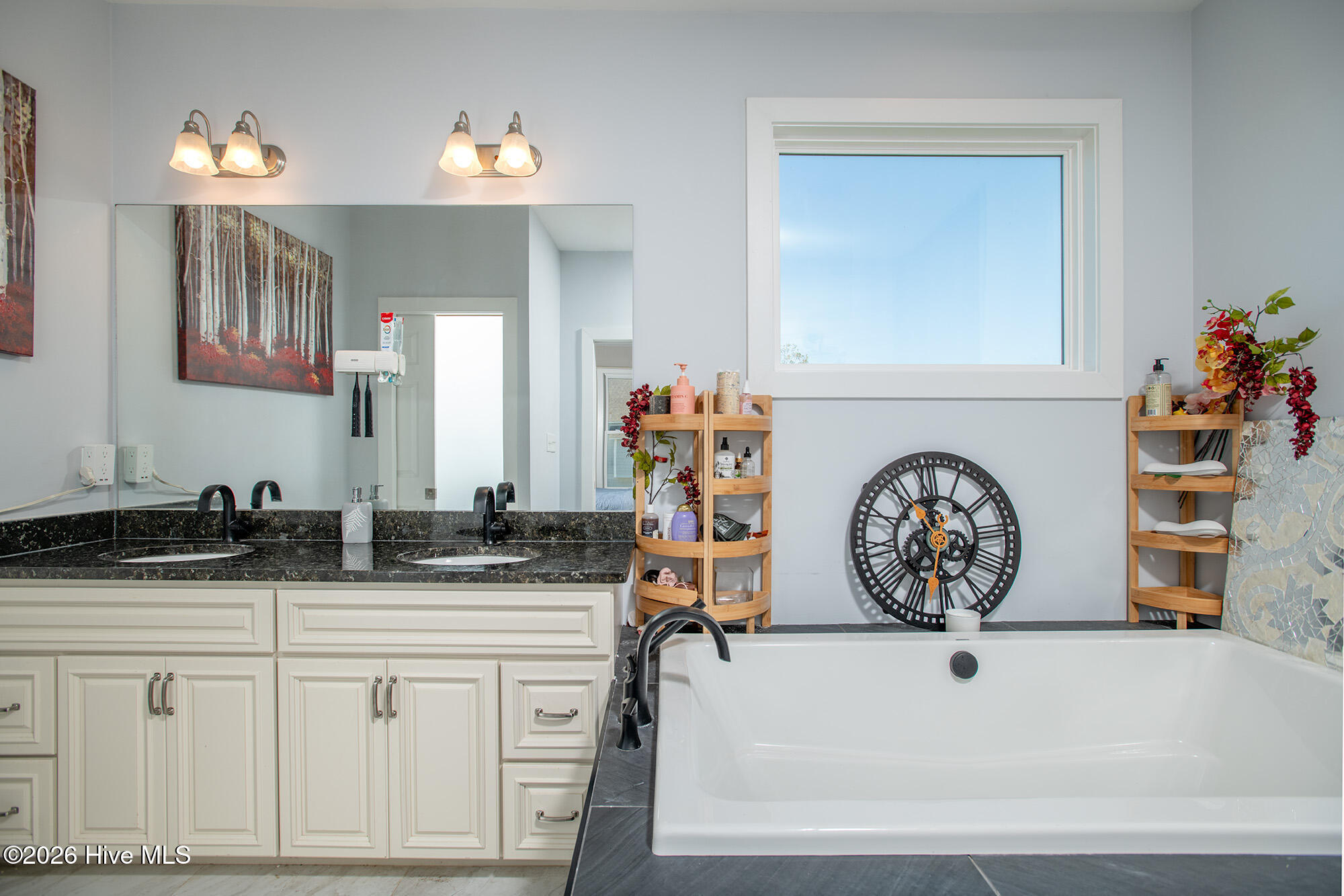 278 Live Oak Road Newport, NC 28570 - Photo 19 of 30 Primary Bathroom