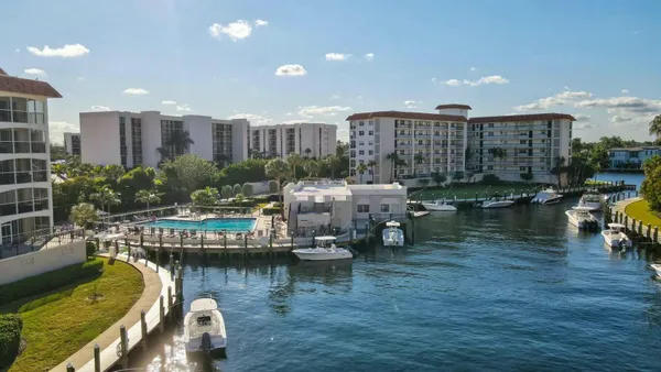 $3,100 | 2871 North Ocean Boulevard, Unit V441, Boca Raton, FL 33431