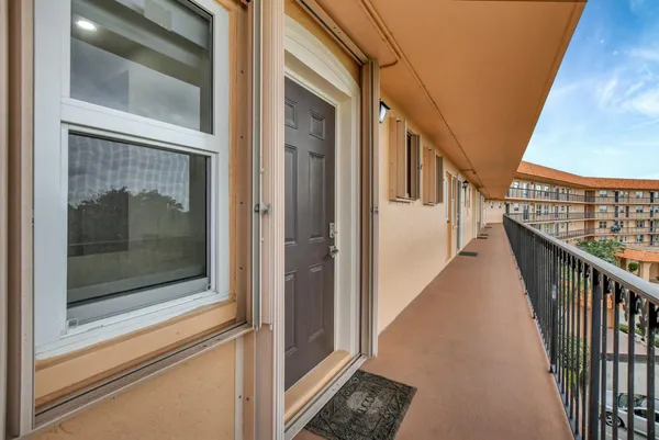 $3,100 | 2871 North Ocean Boulevard, Unit V441, Boca Raton, FL 33431
