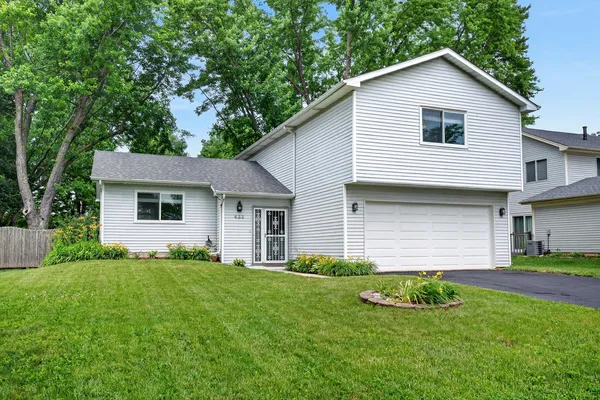 $395,000 | 433 North Ashbury Avenue, Bolingbrook, IL 60440