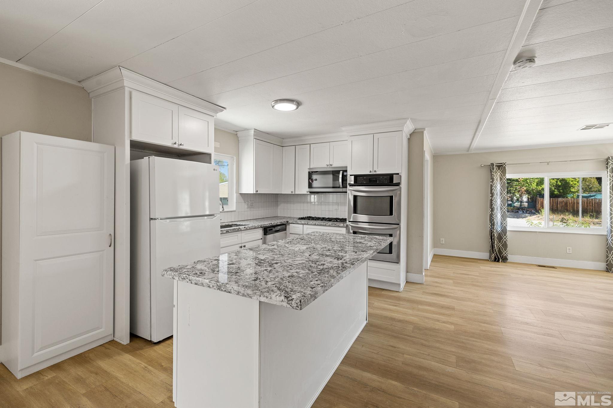 3745 Meadowlark Drive Reno, NV 89508 - Photo 2 of 33 Photo 2