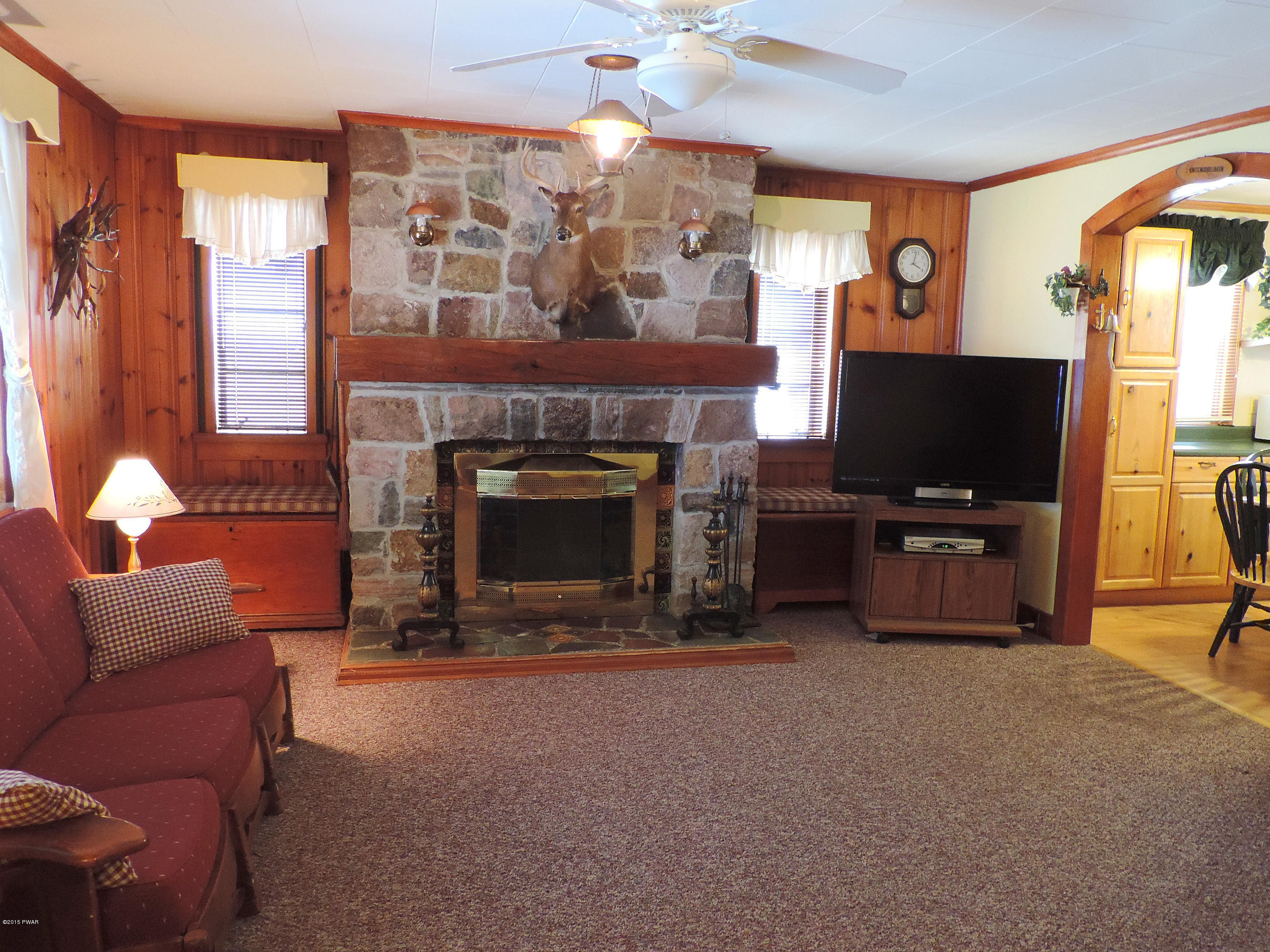 113 Bent Road Greentown, PA 18426 - Photo 4 of 23 DSCN3696