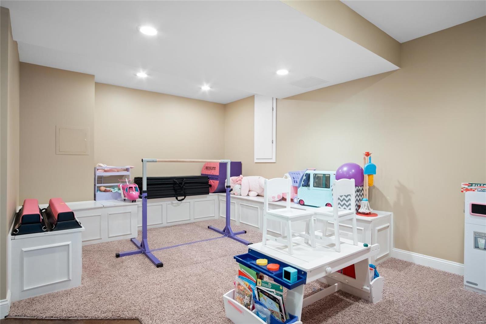 1479 Heritage Valley Drive High Ridge, MO 63049 - Photo 33 of 53