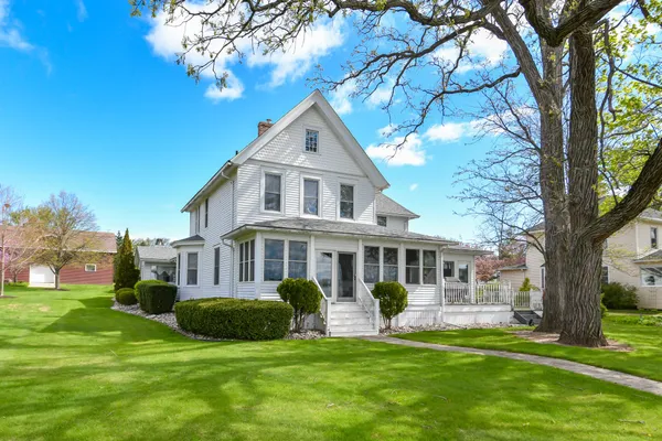 $1,700,000 | 30731 Cedar Drive, Burlington, WI 53105