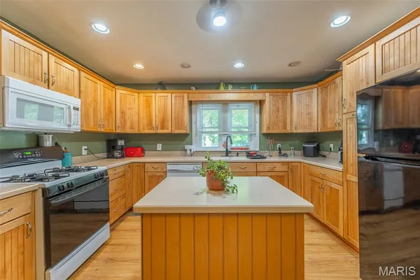 $340,000 | 1804 Winn Street, Piedmont, MO 63957