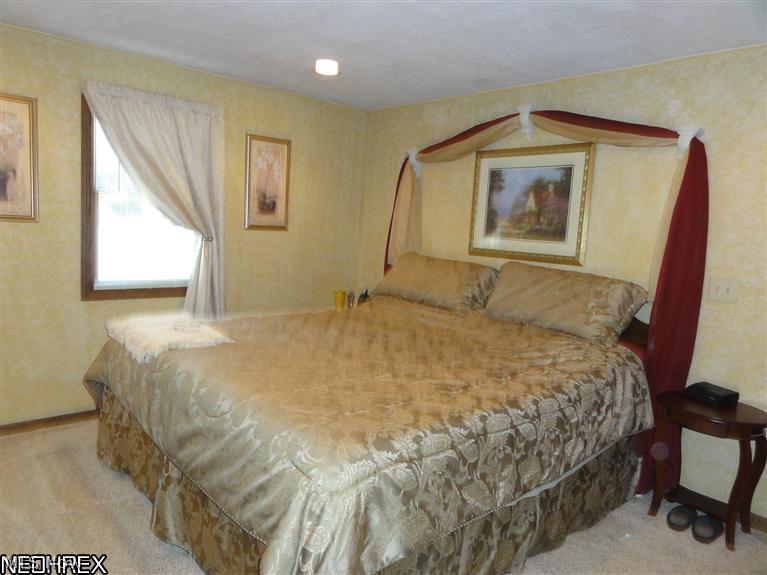 4715 Deis Hill Road Northwest Dover, OH 44622 - Photo 10 of 24
