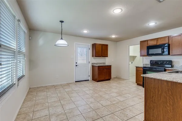 $2,150 | 16333 Severn Lane, Fort Worth, TX 76247