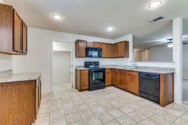 $2,150 | 16333 Severn Lane, Fort Worth, TX 76247