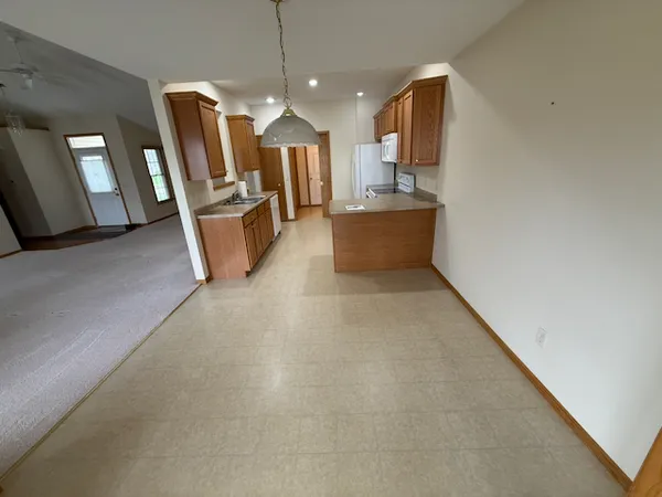 $334,900 | 34 Madison Circle, Davenport, IA 52806
