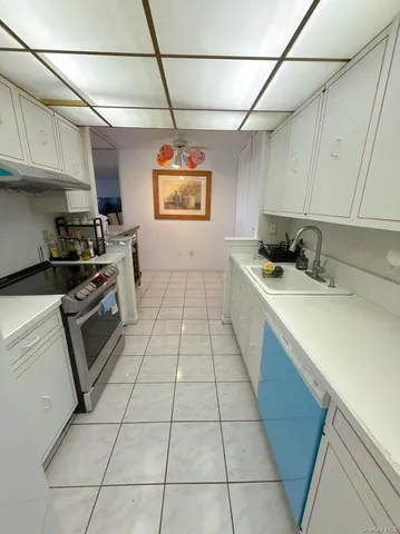 $389,998 | 100 High Point Drive, Unit 501, Hartsdale, NY 10530