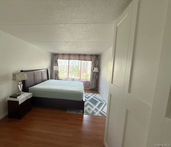 $389,998 | 100 High Point Drive, Unit 501, Hartsdale, NY 10530