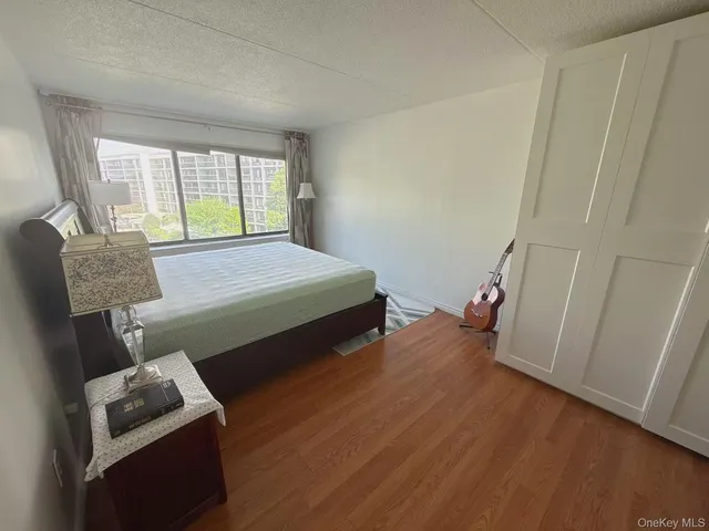 $389,998 | 100 High Point Drive, Unit 501, Hartsdale, NY 10530