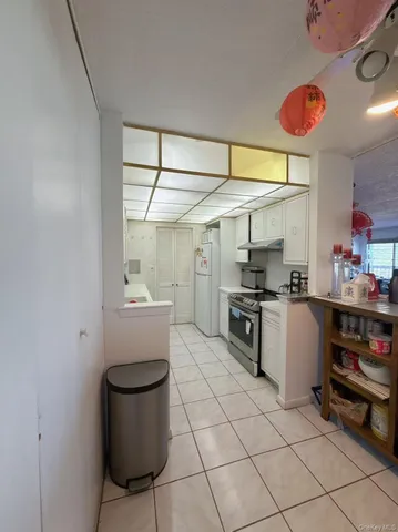 $389,998 | 100 High Point Drive, Unit 501, Hartsdale, NY 10530