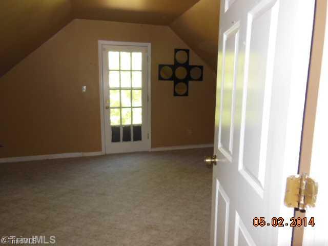 864 Pilot School Road Thomasville, NC 27360 - Photo 15 of 15 4th Bedroom.
