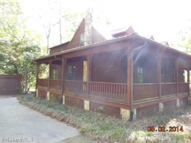 864 Pilot School Road Thomasville, NC 27360 - Photo 3 of 15 Exterior Front.