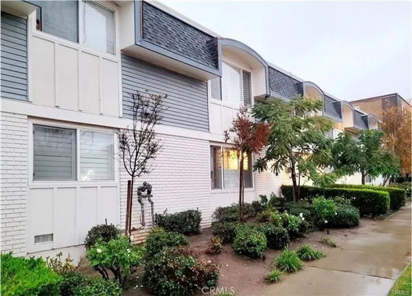 $347,900 | 1725 Loma Avenue, Unit 16, Long Beach, CA 90804