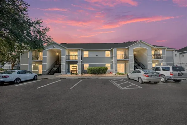 $129,900 | 3705 Southwest 27th Street, Unit 828, Gainesville, FL 32608