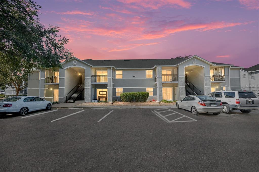 3705 Southwest 27th Street, Unit 828 Gainesville, FL 32608 - Photo 1 of 24