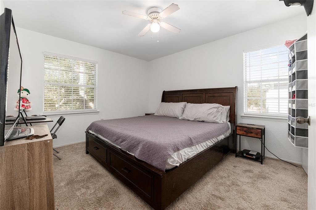 3705 Southwest 27th Street, Unit 828 Gainesville, FL 32608 - Photo 11 of 24