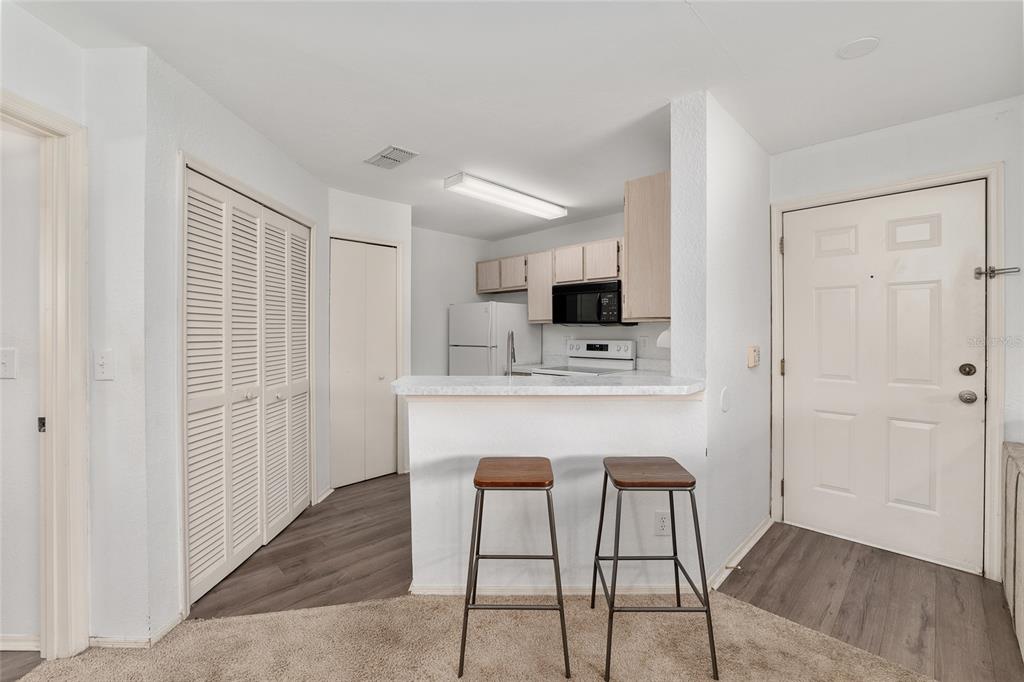 3705 Southwest 27th Street, Unit 828 Gainesville, FL 32608 - Photo 6 of 24